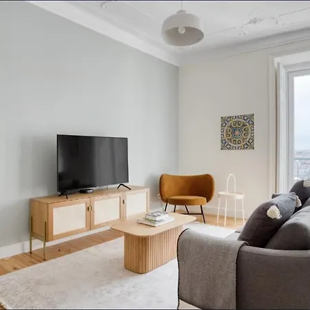 Апартаменты Luxurious 1 Bedroom In Downtown Лиссабон