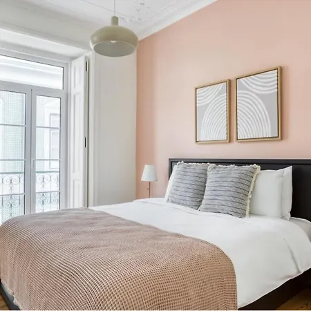 Апартаменты Luxurious 1 Bedroom In Downtown Лиссабон